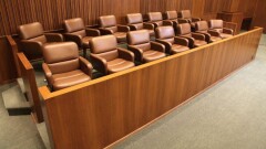 В Актау начался отбор присяжных по делу об изнасиловании 6-летней Вики