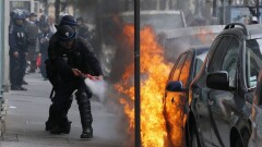Во время празднования Дня взятия Бастилии французы сожгли почти 900 машин