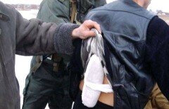 Житель Омска обклеил себя наркотиками и пытался проникнуть в Казахстан