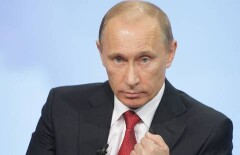 Путин обвинил Запад в попытке сдержать развитие России