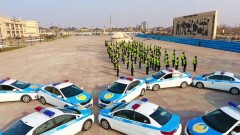 Полицейские Шымкента креативно поздравили женщин с 8 Марта