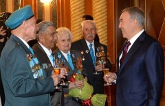 Орденами "Барыс" и "Кұрмет" наградили в Акорде ветеранов войны