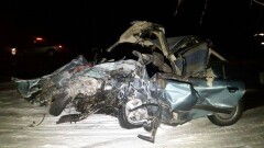 Три человека погибли и 10 пострадали в столкновении Audi с микроавтобусом в Алматинской области 