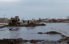 Паводок в СКО: сельских жителей эвакуируют из подтопленных домов
