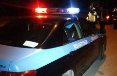 У врача угнали машину, пока он помогал пострадавшему в ДТП