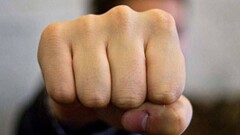 За избиение подозреваемого в педофилии на допросе уволили полицейского в Сатпаеве