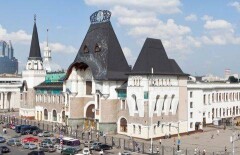 Из-за угрозы терактов в Москве эвакуируют людей с вокзала и радиорынка 