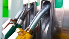 Бензин по талонам продают Helios и Sinooil в Астане