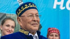 Власти Барнаула поздравили с юбилеем казахстанца, названного в честь этого города