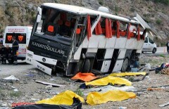 Экскурсионный автобус в Турции попал в ДТП - есть погибшие 