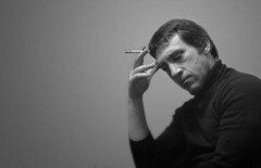 Посмертная маска и последнее стихотворение Высоцкого уйдут с молотка в Париже