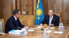 Назарбаев: Задача партии Nur Otan и её депутатов – жить заботами людей