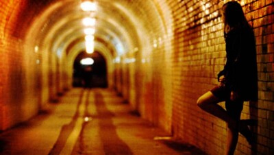  В Уральске задержали группировку, заставлявшую сельских девушек заниматься проституцией