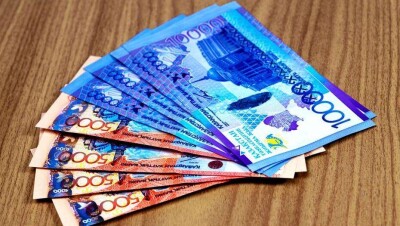 "Выплату в 42 500 тенге сделать безусловным базовым доходом". Что думают о кризисе экономисты?