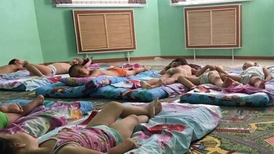 Блохи, скудная еда и отсутствие мебели в садике возмутили родителей Актобе