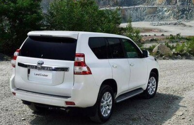 Полностью тонированное авто возмутило пользователей Instagram