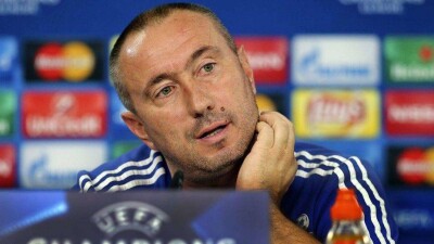 В ФК "Астана" прокомментировали информацию об уходе главного тренера Стойлова