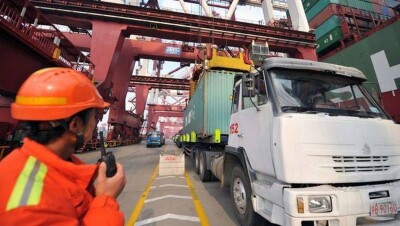 Китай снижает импортные пошлины на автомобили и товары широкого потребления