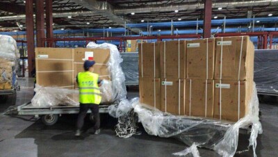 Гуманитарную помощь из Пекина доставили в Алматы 