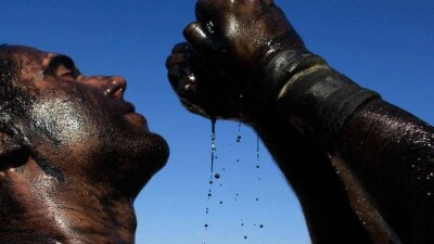 Цена на нефть Brent превысила 66 долларов впервые за два года