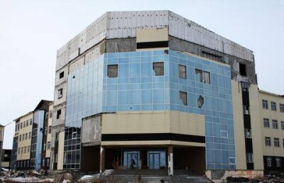 В ВКО здание ценой в 4 миллиарда тенге выглядит, как после бомбёжки