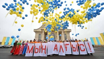 Благотворительные акции и модные показы пройдут в Казахстане в День благодарности