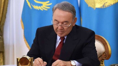 Назарбаев выразил соболезнования семье и родным Карла Байпакова