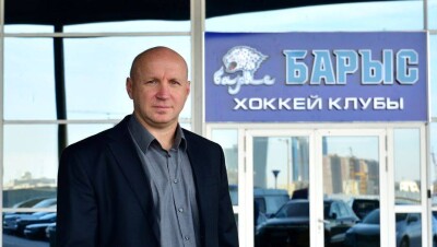 Новым главным тренером ХК "Барыс" стал Эдуард Занковец