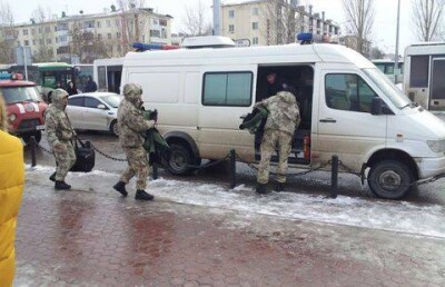 На железнодорожном вокзале Астаны происходит массовая эвакуация людей