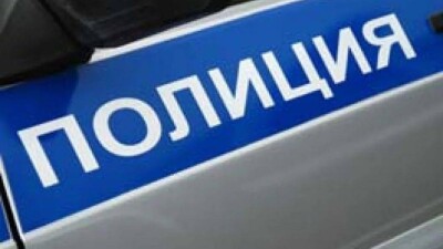 За разбитый нос полицейского уральскому дебоширу ограничили свободу