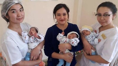 В Шымкенте врачи спасли недоношенную тройню