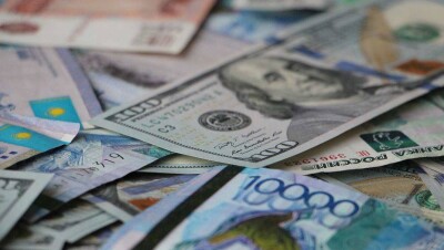 Курс доллара на бирже превысил 341 тенге
