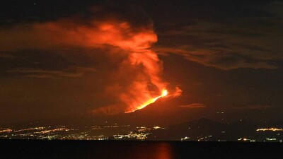 На Сицилии проснулся самый высокий вулкан в Европе