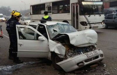 Женщина погибла в ДТП с участием автобуса в Алматы 