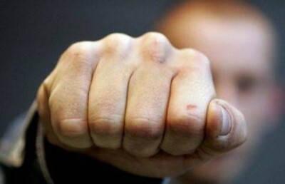 Полицейские и очевидцы по-разному рассказывают о драке у бара в Караганде