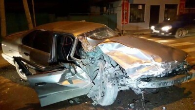 Автоледи из-за невнимательности спровоцировала серьёзную аварию в Алматы