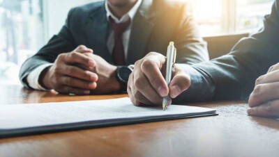 Государственные инспекторы Атырауской области разъяснили работникам их права