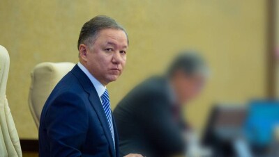 На работу от рассвета и до каникул сориентировал депутатов спикер Нигматулин