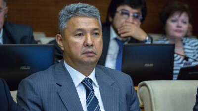 Азат Перуашев предложил решение проблем с регистрацией граждан