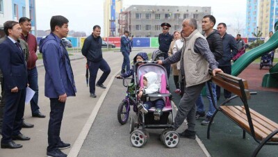Байбек поручил ускорить строительство дополнительного въезда к новым домам в микрорайоне Акбулак