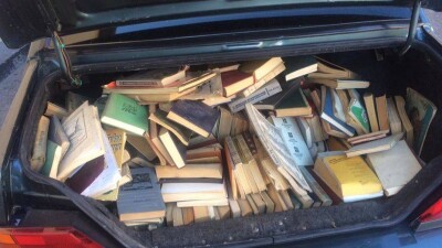 Бомжам столичного приёмника-распределителя привезли художественные книги
