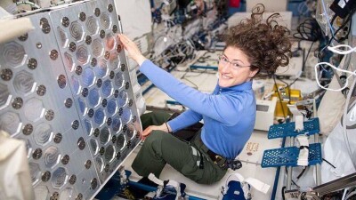 Астронавт Кристина Кук побила рекорд по длительности космического полёта среди женщин