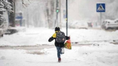 В Караганде и Павлодаре отменили занятия для школьников