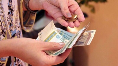 Эмомали Рахмон подписал указ о повышении зарплат, пенсий и стипендий в Таджикистане