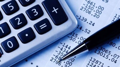 В России начали взимать комиссии за банковские переводы по номеру телефона 