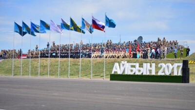 В Казахстане стартовал международный военно-патриотический сбор молодежи "Айбын"