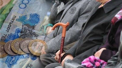 Новая пенсия приходит получателям по частям из-за банков – Минтруда