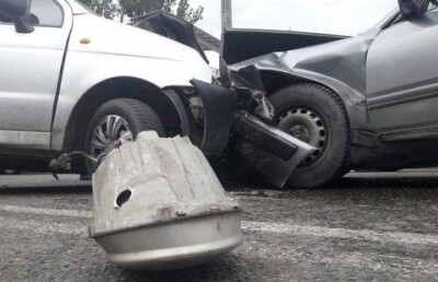 Водитель автобуса спровоцировал двойную аварию в Алматы