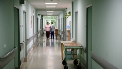 Изнасилованную 56-летнюю женщину в Есике выписали из больницы