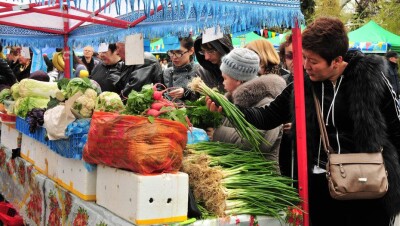 Жители Астаны пожаловались на высокие цены на сельхозярмарке